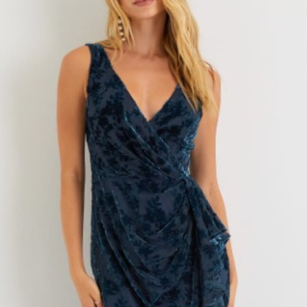 NWT Lulus Blue Floral Ruffle Dress